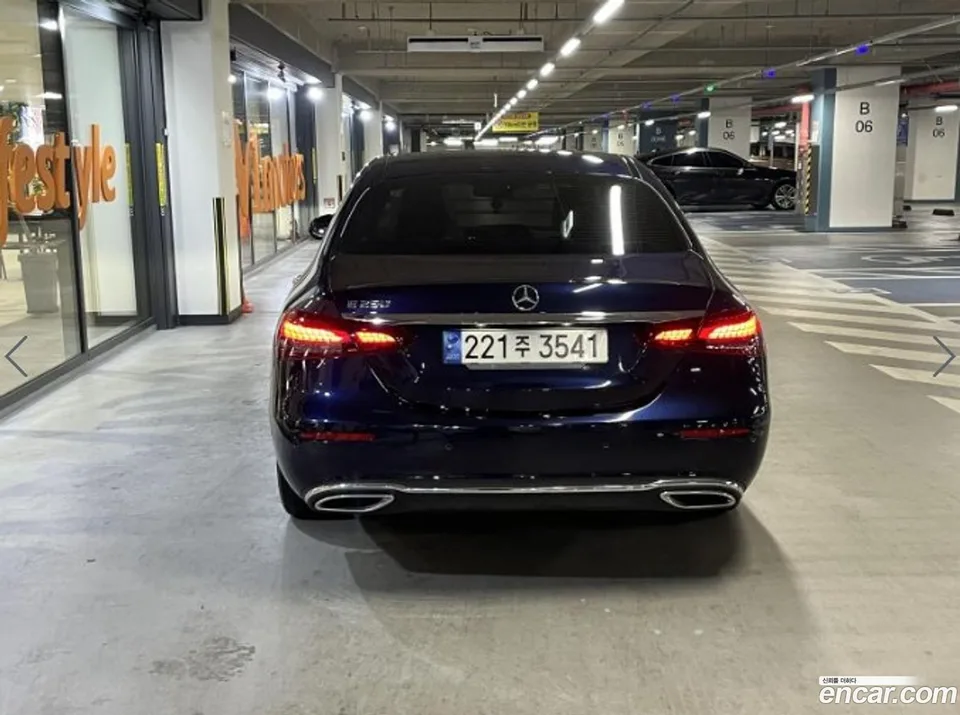 Mercedes-Benz E-Class E250 2022 — миниатюра 5