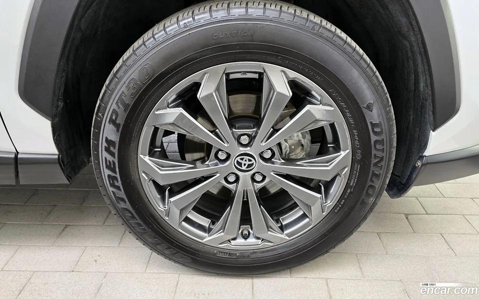 Toyota RAV4 2.5 4WD LTD 2023 — миниатюра 2