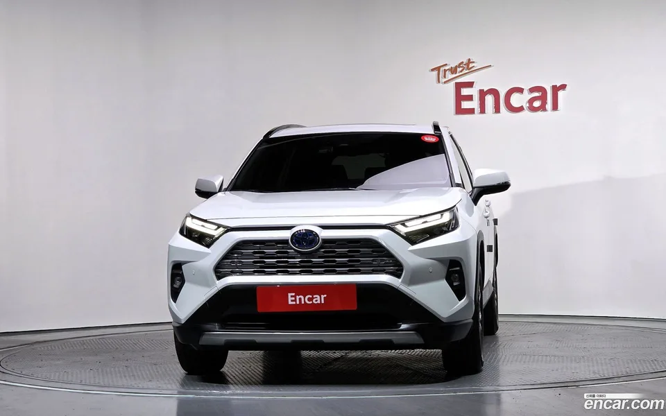Toyota RAV4 2.5 4WD LTD 2023 — миниатюра 3