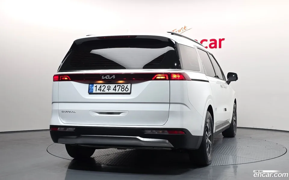 Kia Carnival 9 2022 — миниатюра 4