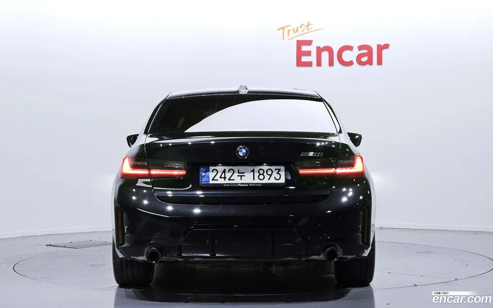 BMW 3 Series 320i M 2024 — миниатюра 4