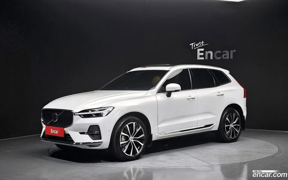 Volvo XC60 B6 2024 — фото 1, купить с доставкой в Москву
