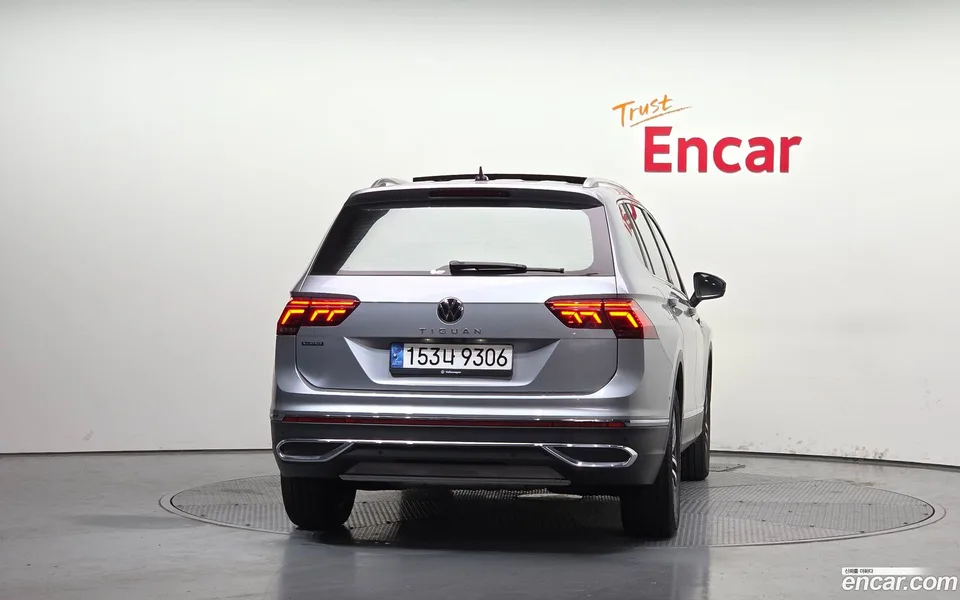 Volkswagen Tiguan Allspace 2.0 TSI 2022 — миниатюра 4