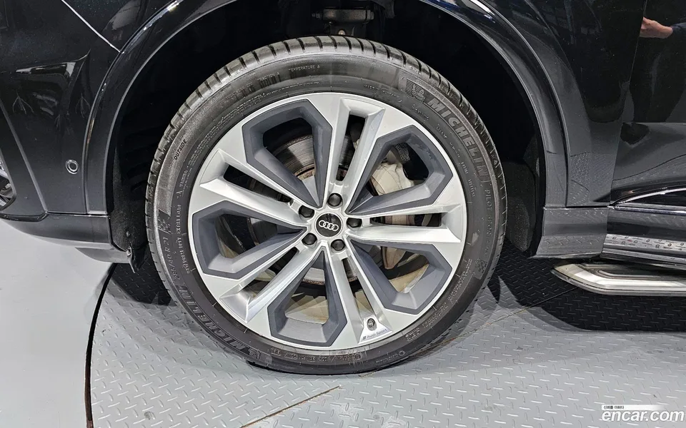 Audi Q7 (4M) 55 TFSI 2023 — миниатюра 2