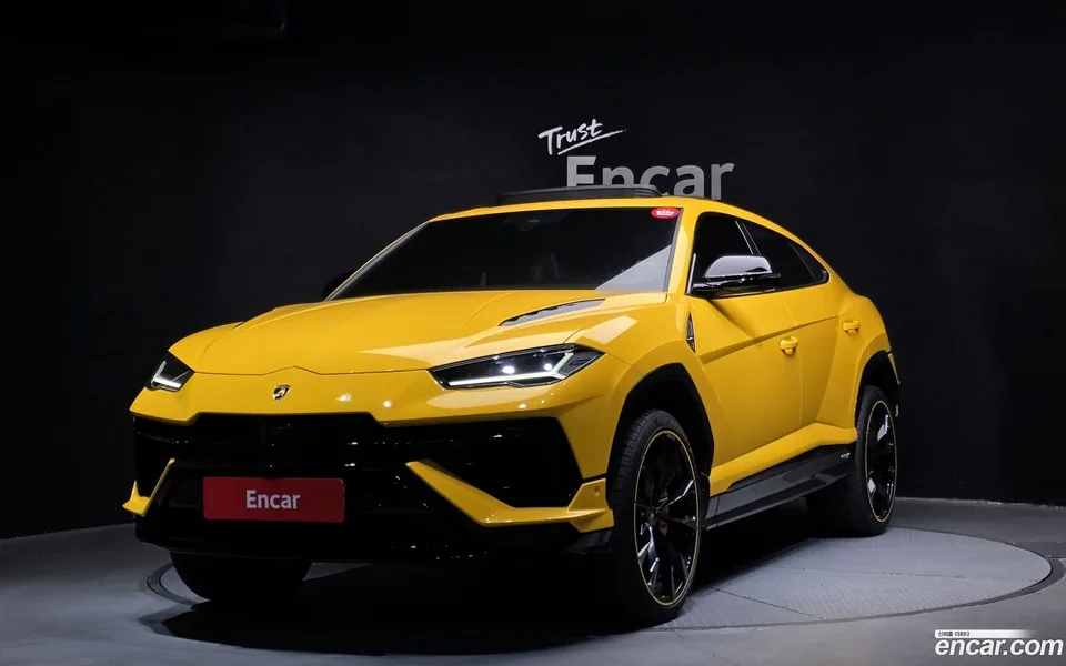 Lamborghini Urus 4.0 V8 S 2024 — фото 1, купить с доставкой в Москву