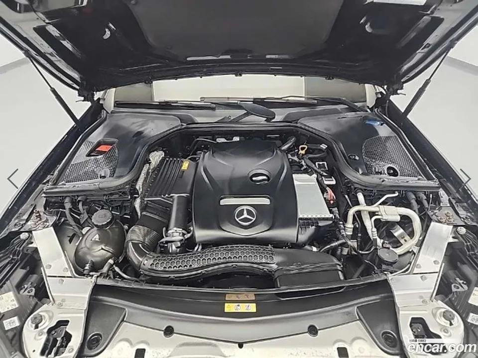 Mercedes-Benz E-Class E250 2022 — миниатюра 2