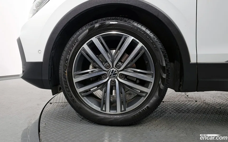 Volkswagen Tiguan 2.0 TDI 2022 — миниатюра 5