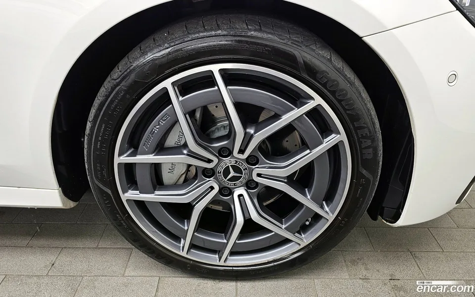 Mercedes-Benz E-Class E220d 4MATIC AMG Line 2023 — миниатюра 5