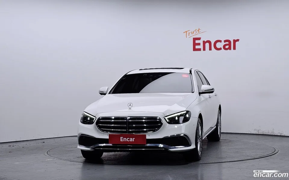 Mercedes-Benz E-Class E250 2023 — миниатюра 3