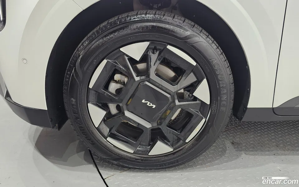 Kia Carnival HEV 4 () 2025 — миниатюра 2