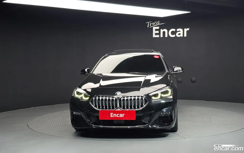 BMW 2 Series Gran Coupe 220i M 2023 — миниатюра 3