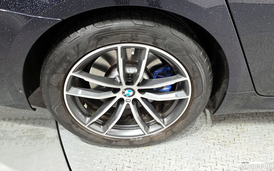 BMW 5 Series 520i M 2022 — миниатюра 2