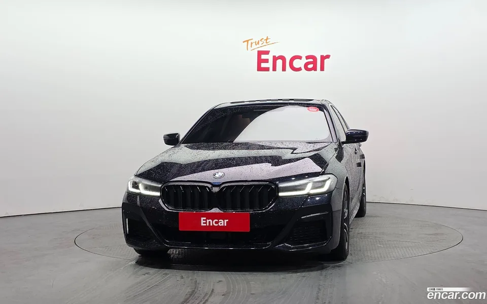 BMW 5 Series 520i M 2022 — миниатюра 3