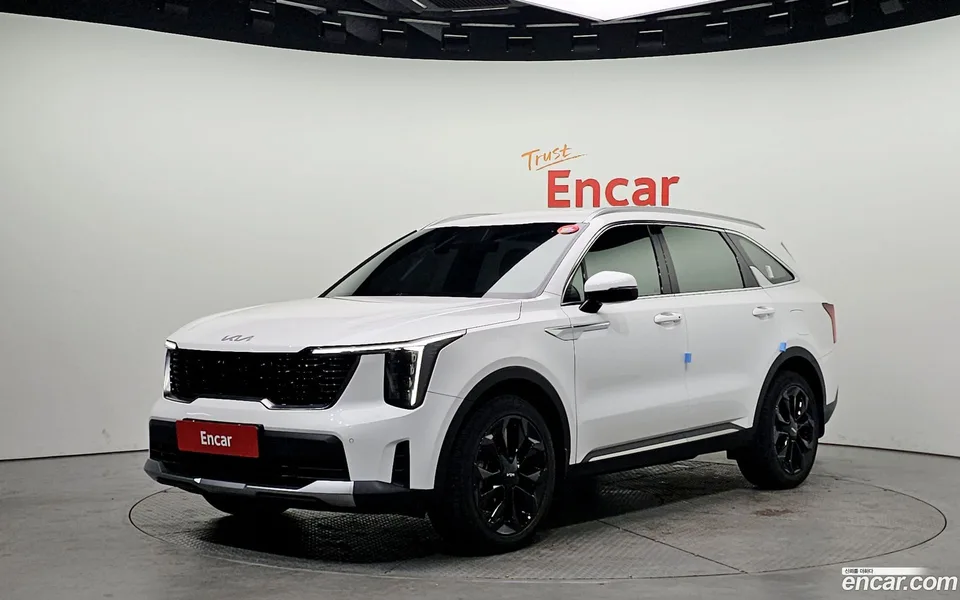 Kia Sorento 2.5T 2WD 2023 — фото 1, купить с доставкой в Москву