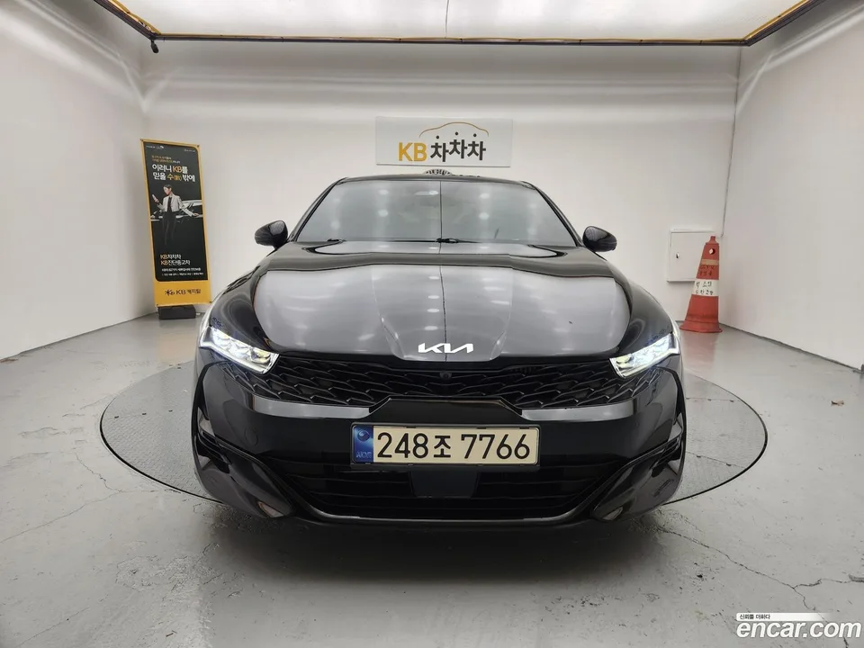 Kia K5 1.6 2023 — thumbnail 3