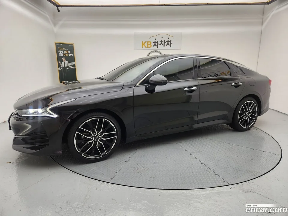 Kia K5 1.6 2023 — photo 1, buy with delivery to Moscow
