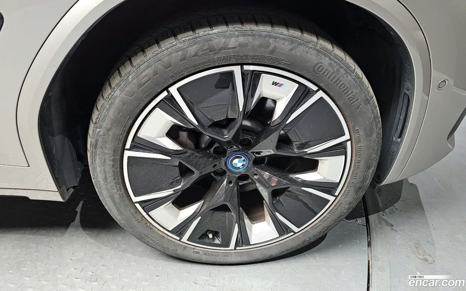 BMW iX3 M 2022 — миниатюра 5