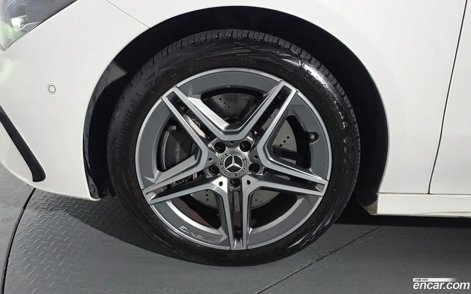 Mercedes-Benz CLA-Class CLA250 4MATIC 2024 — миниатюра 5
