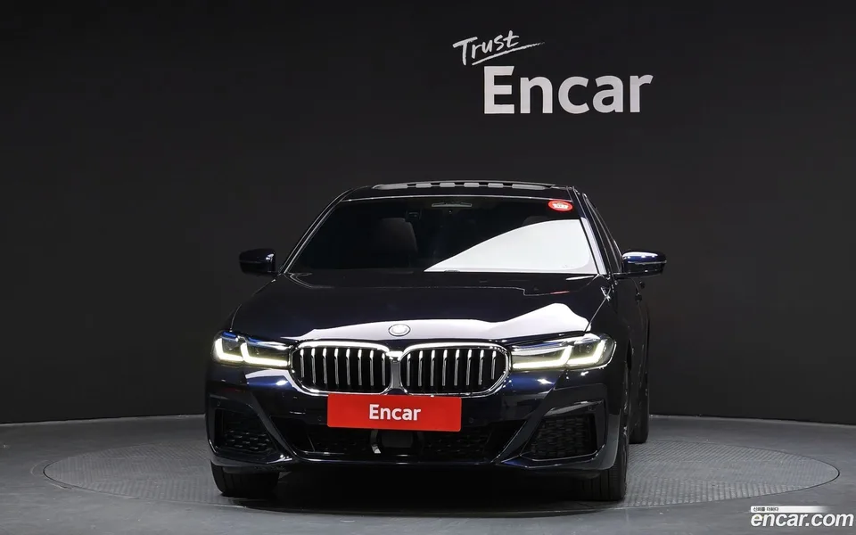 BMW 5 Series 530e M 2022 — миниатюра 3