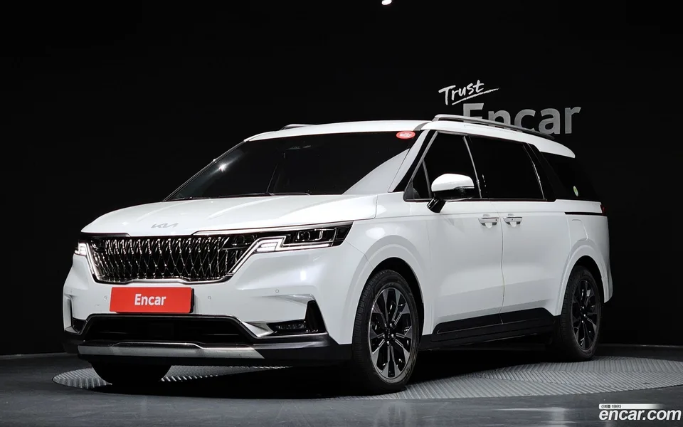 Kia Carnival 9 2023 — фото 1, купить с доставкой в Москву