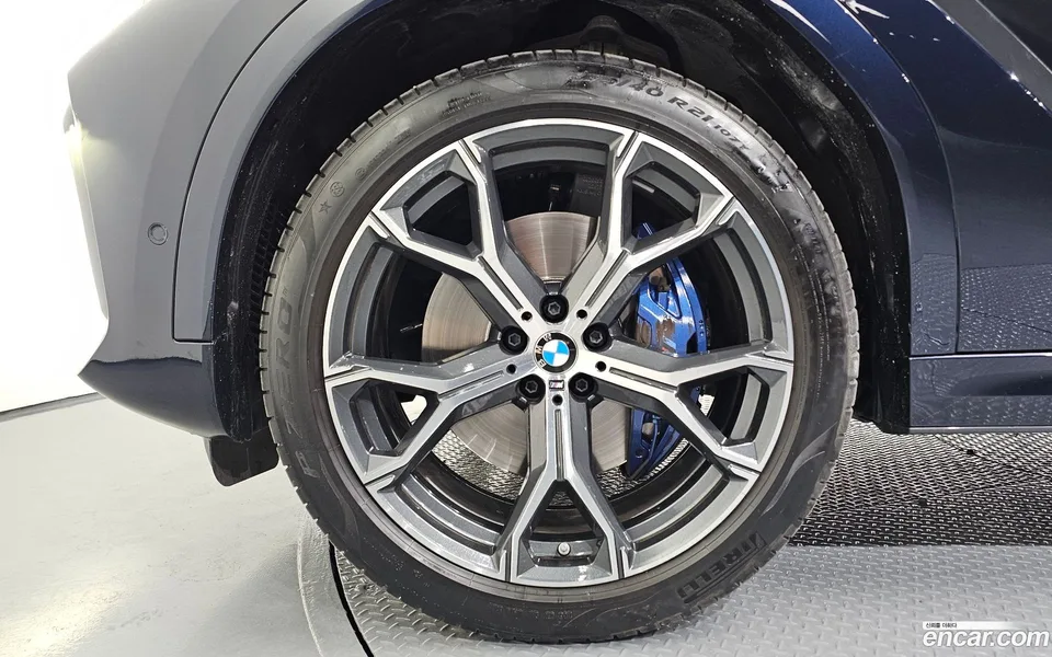 BMW X6 xDrive40i M 2022 — миниатюра 2