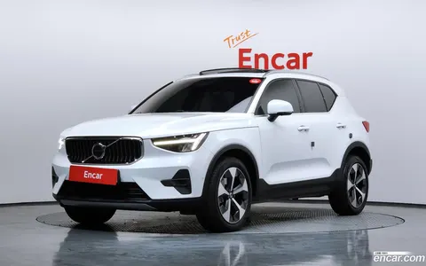 Volvo XC40 2023 купить в Москве
