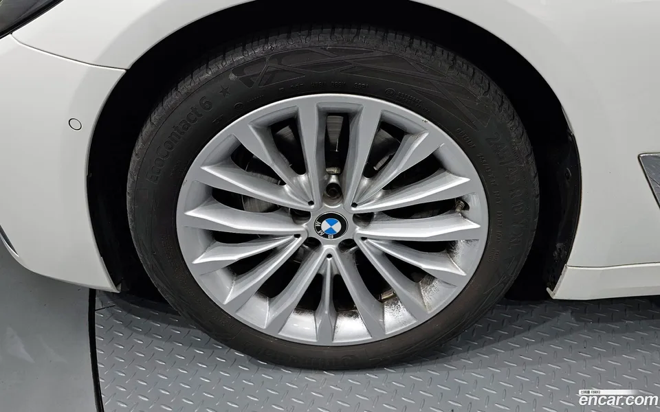 BMW 5 Series 520i 2022 — миниатюра 2