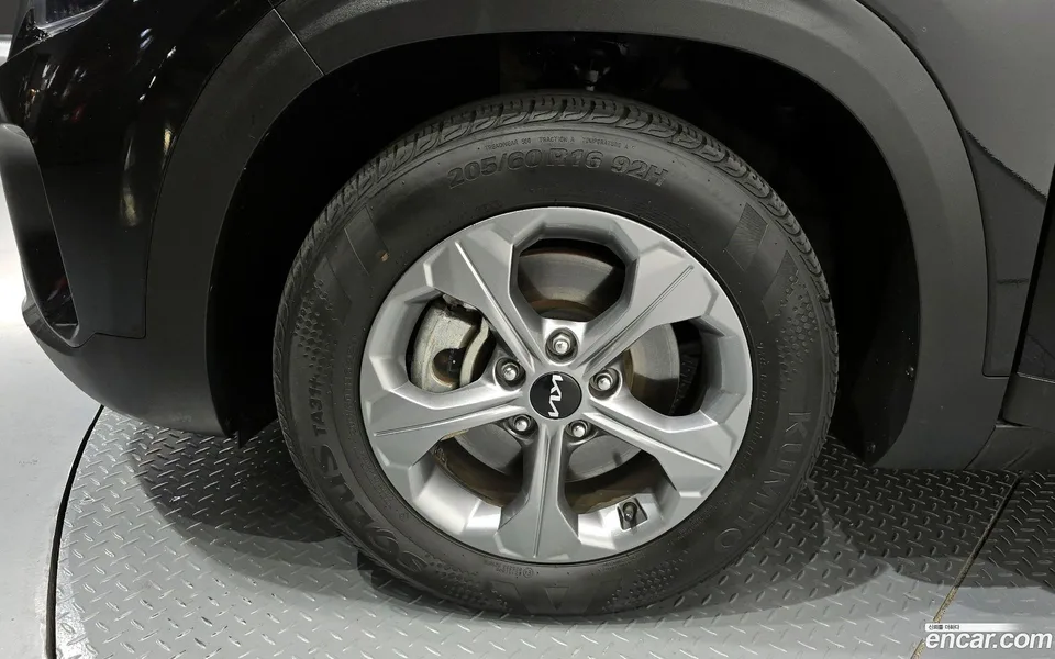 Kia Seltos 1.6 2WD 2023 — миниатюра 5