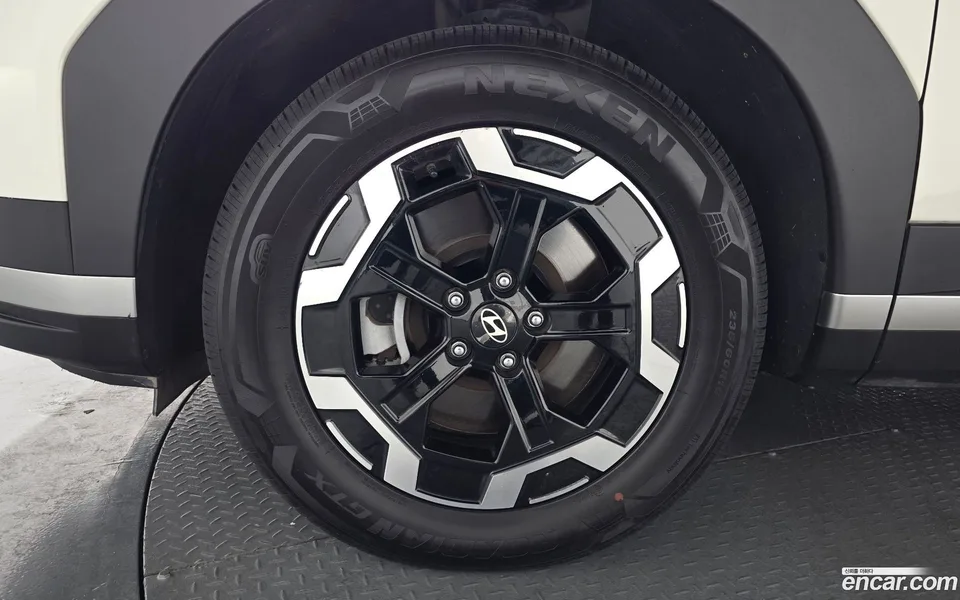 Hyundai SantaFe 2.5T 2WD 2023 — миниатюра 2