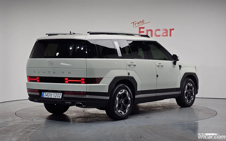 Hyundai SantaFe 2.5T 2WD 2023 — миниатюра 2