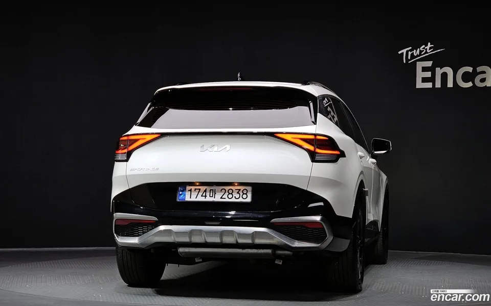 Kia Sportage 1.6 2WD 2022 — миниатюра 4
