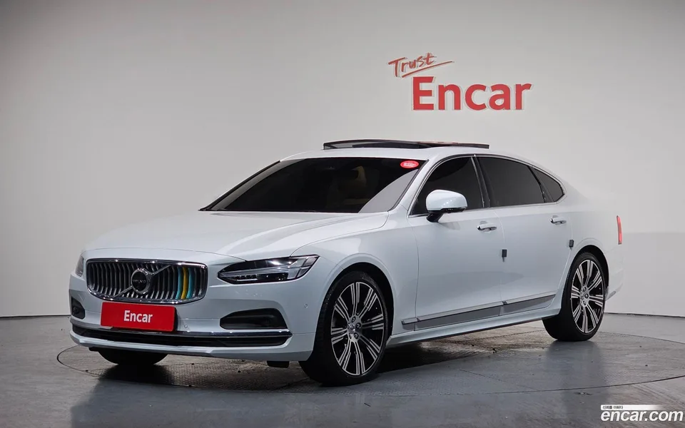 Volvo S90 B6 AWD 2022 — фото 1, купить с доставкой в Москву