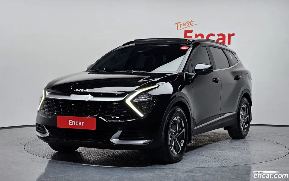 Kia Sportage Hybrid 4WD 2022 — фото 1, купить с доставкой в Москву