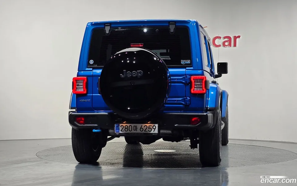 Jeep Wrangler 2.0 4 4xe 2022 — миниатюра 4