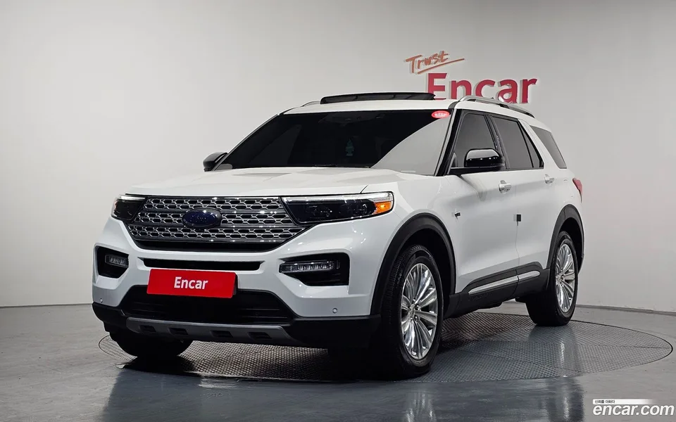 Ford Explorer 2.3 4WD 2022 — фото 1, купить с доставкой в Москву