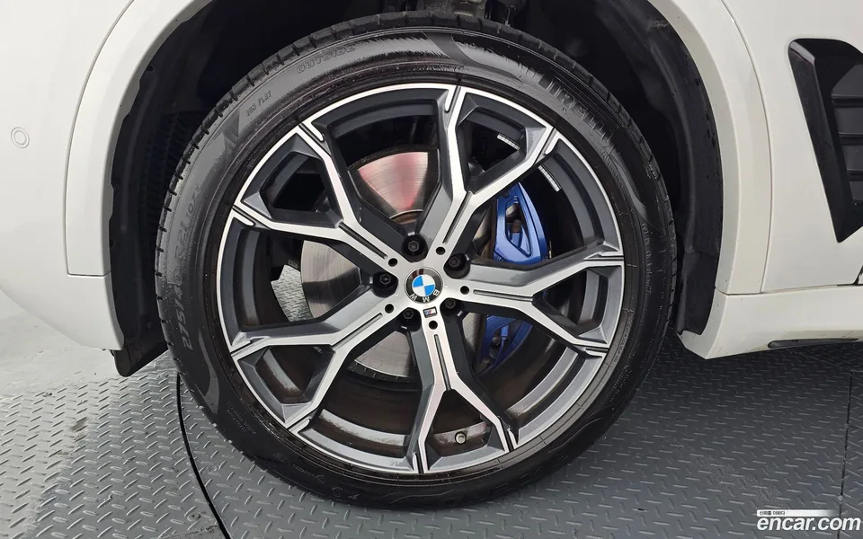 BMW X5 xDrive 40i M 2024 — миниатюра 5