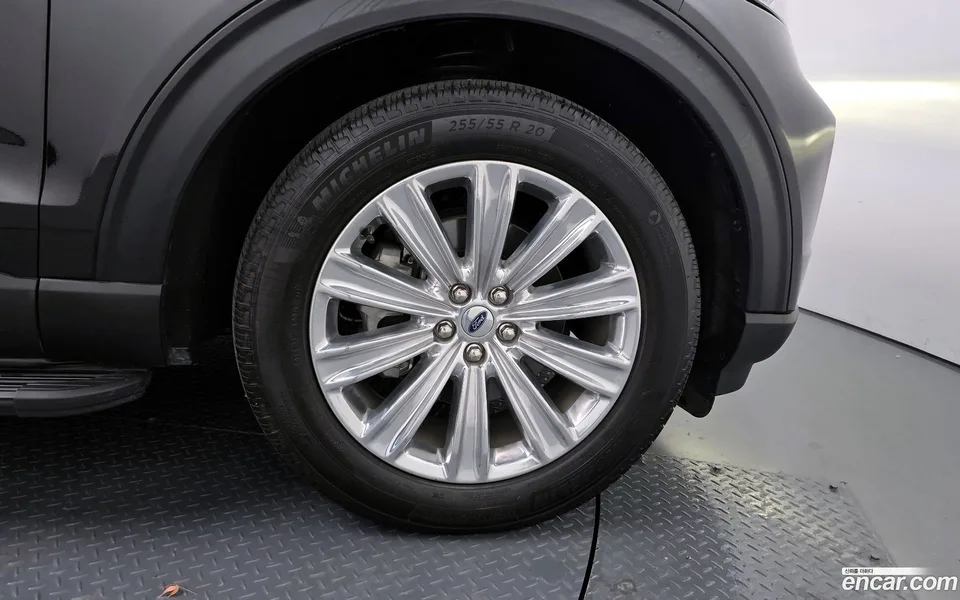 Ford Explorer 2.3 4WD 2023 — миниатюра 2