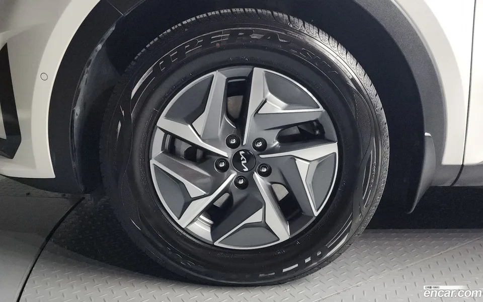 Kia Sorento HEV 1.6 2WD 2022 — миниатюра 2