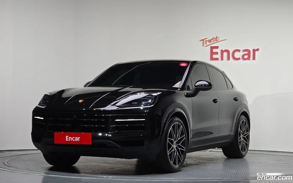 Porsche Cayenne 3.0 2023 — фото 1, купить с доставкой в Москву