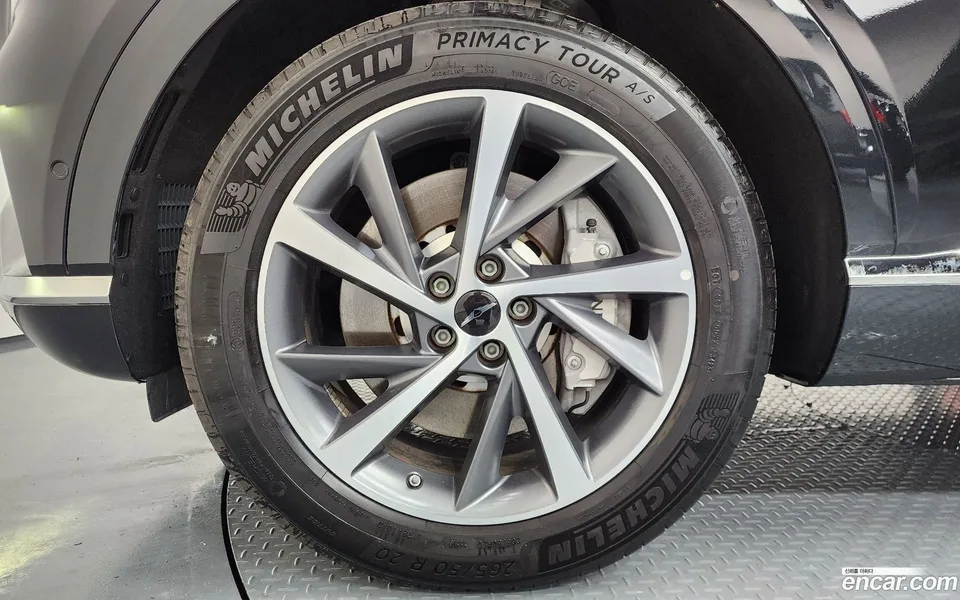 Genesis GV80 2.5T 2WD 2024 — миниатюра 2