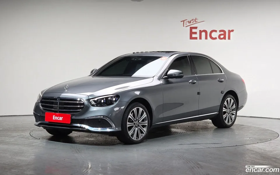 Mercedes-Benz E-Class E350 4MATIC 2023 — фото 1, купить с доставкой в Москву
