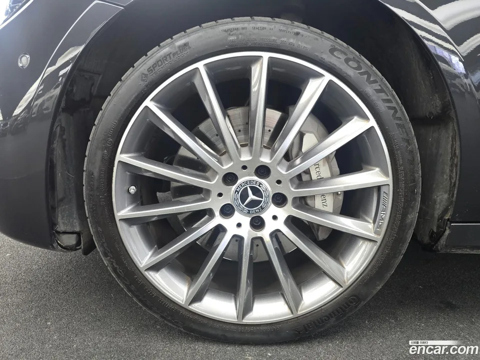 Mercedes-Benz E-Class E350 4MATIC AMG Line 2022 — миниатюра 5