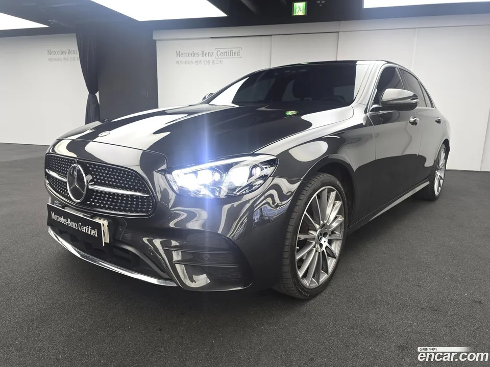 Mercedes-Benz E-Class E350 4MATIC AMG Line 2022 — фото 1, купить с доставкой в Москву