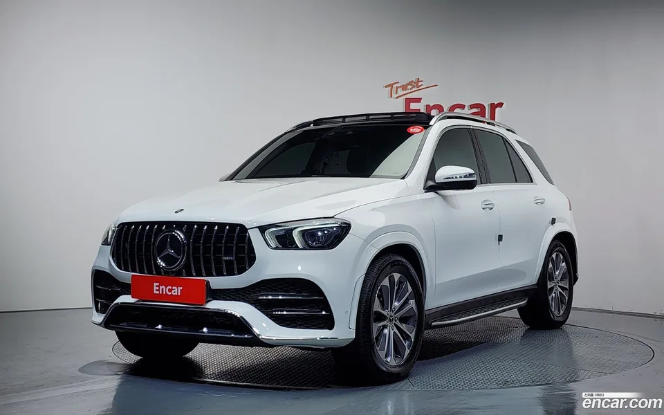 Mercedes-Benz GLE-Class GLE300d 4MATIC 2022 — фото 1, купить с доставкой в Москву