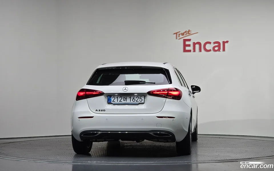 Mercedes-Benz A-Class A220 2025 — миниатюра 4