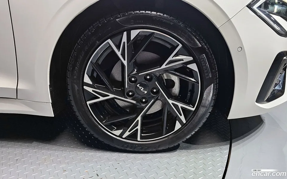 Kia K5 1.6 2024 — миниатюра 2