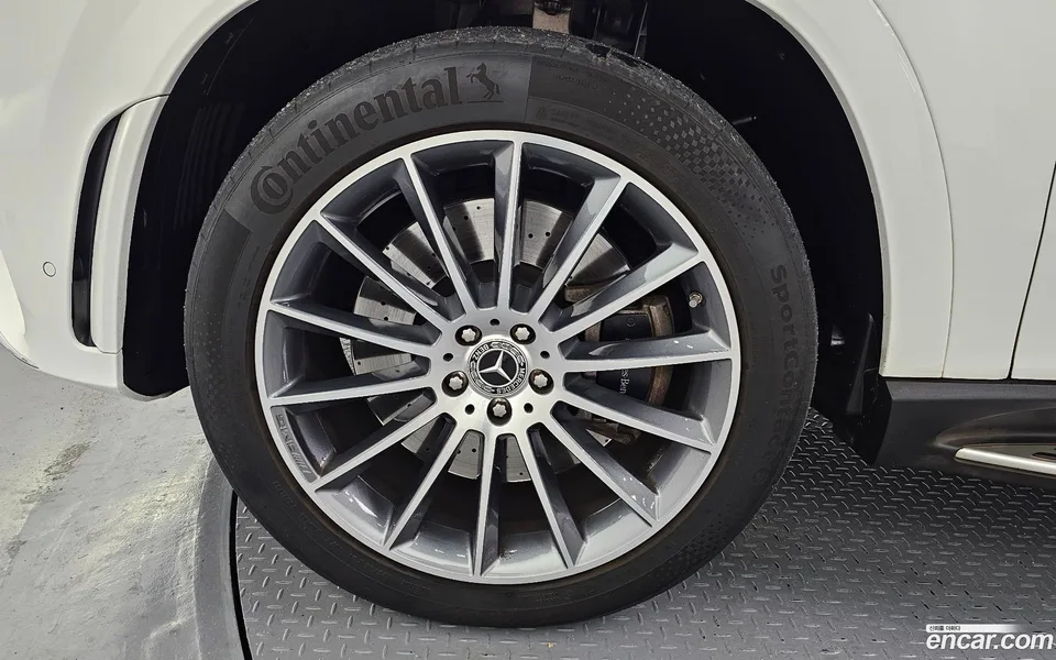 Mercedes-Benz GLE-Class GLE400d 4MATIC 2023 — миниатюра 2
