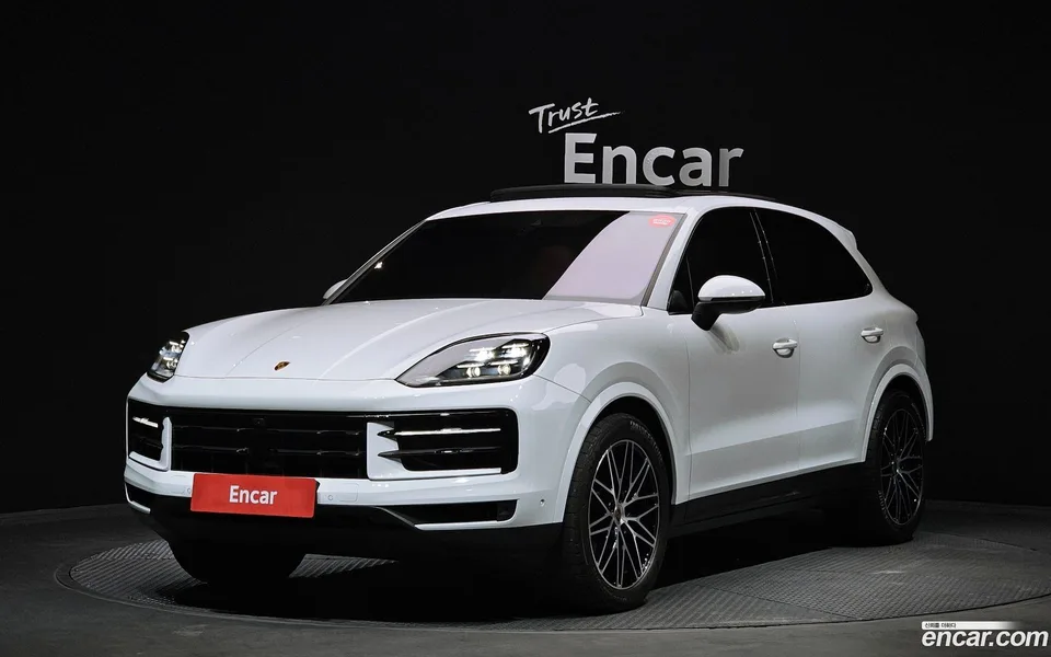 Porsche Cayenne 3.0 2024 — фото 1, купить с доставкой в Москву