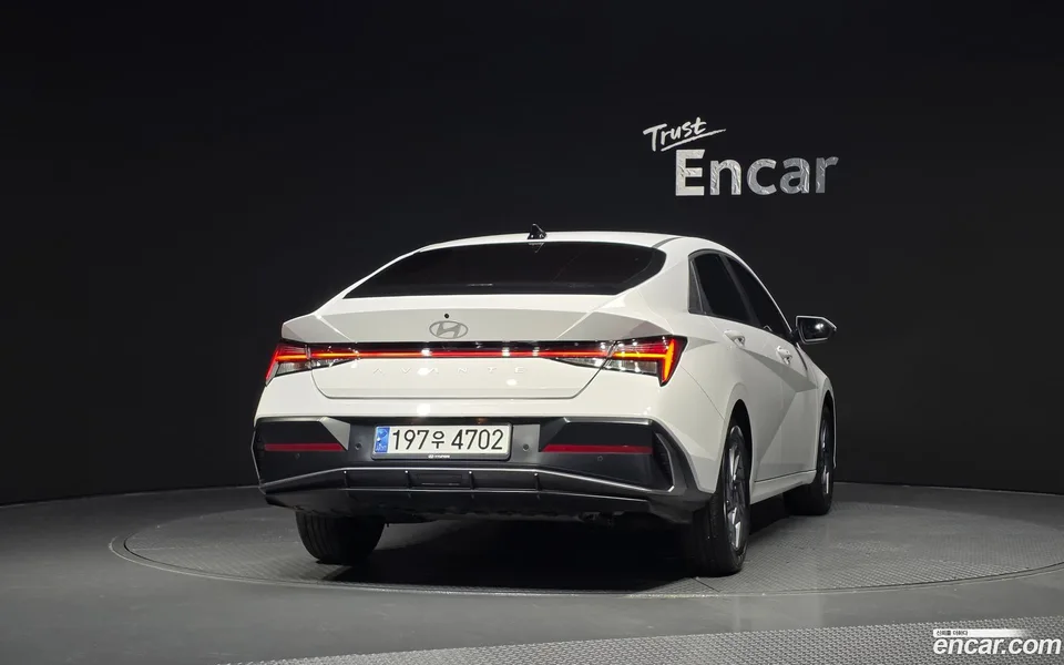Hyundai Avante CN7 Hybrid 2023 — миниатюра 4