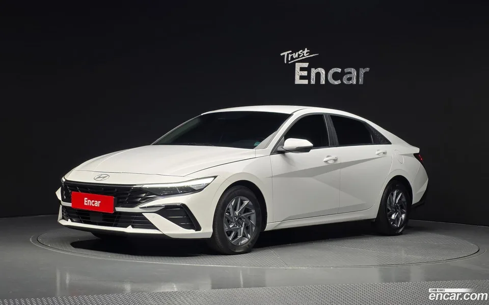 Hyundai Avante CN7 Hybrid 2023 — фото 1, купить с доставкой в Москву